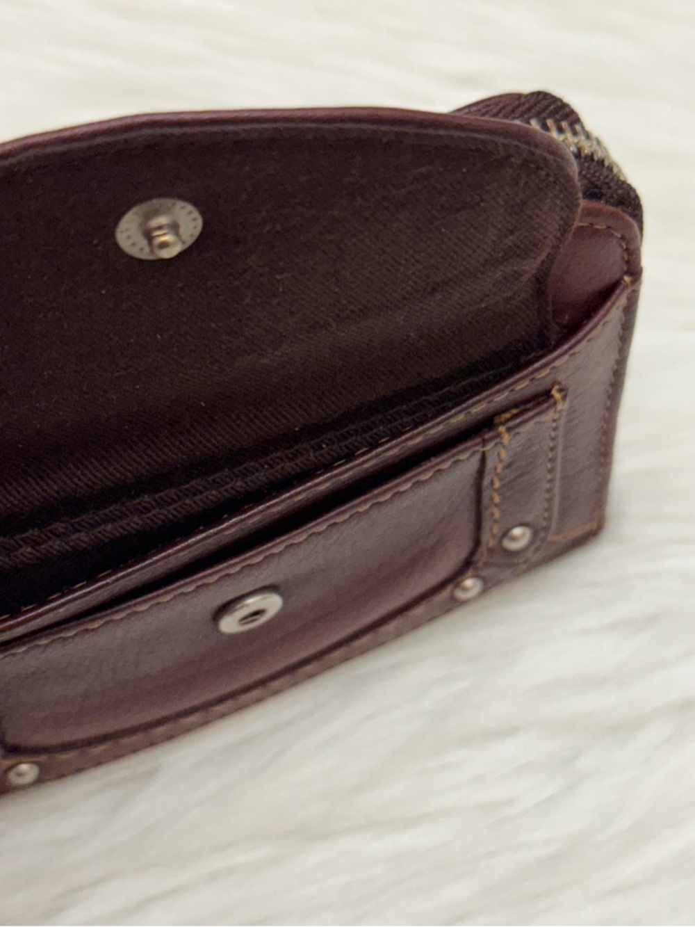 FOSSIL - BROWN TAN SOFT LEATHER COMPACT ZIP AROUND WALLET - Picture 6 of 12